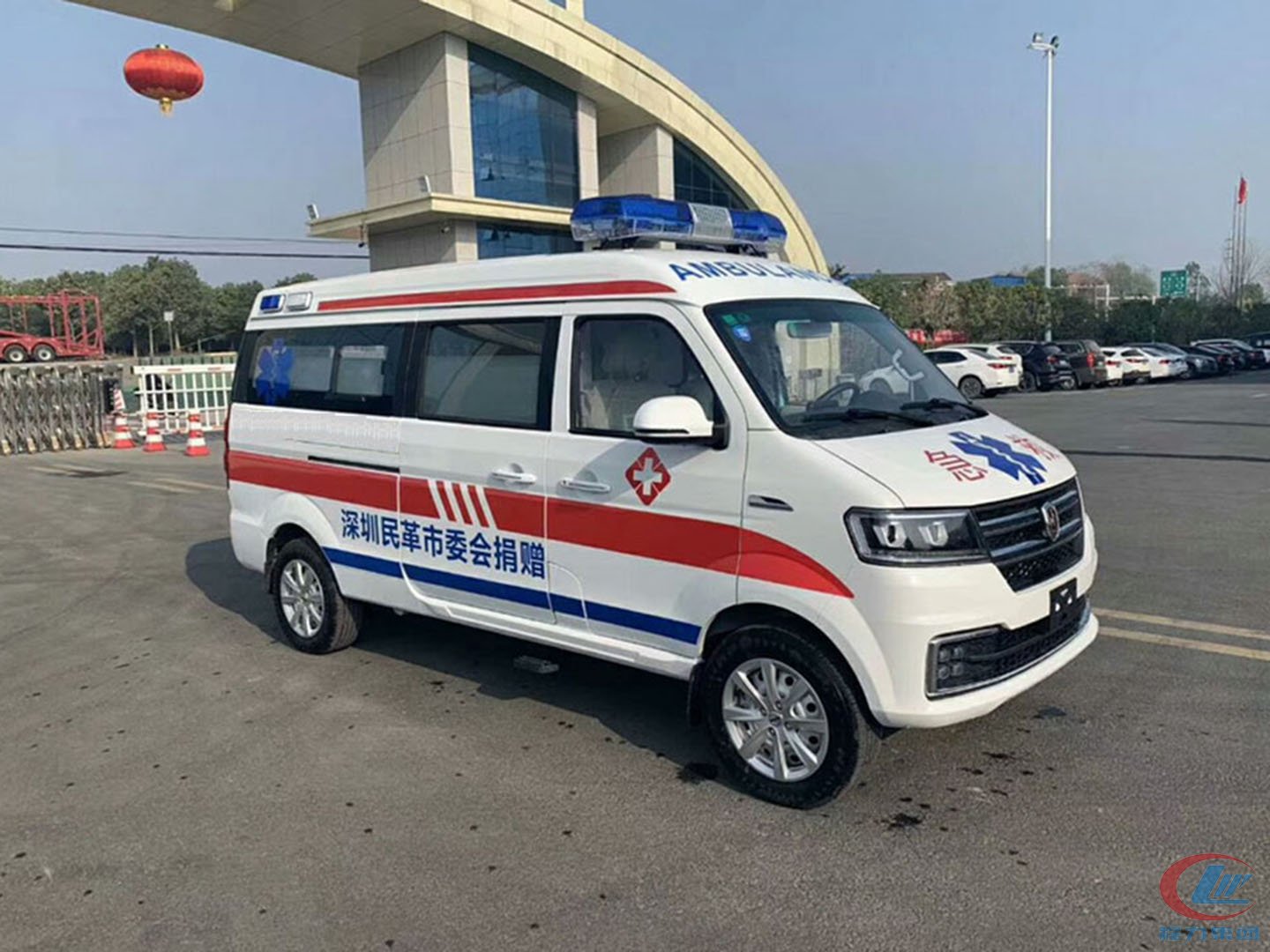 國六金杯新海獅S運(yùn)輸型救護(hù)車