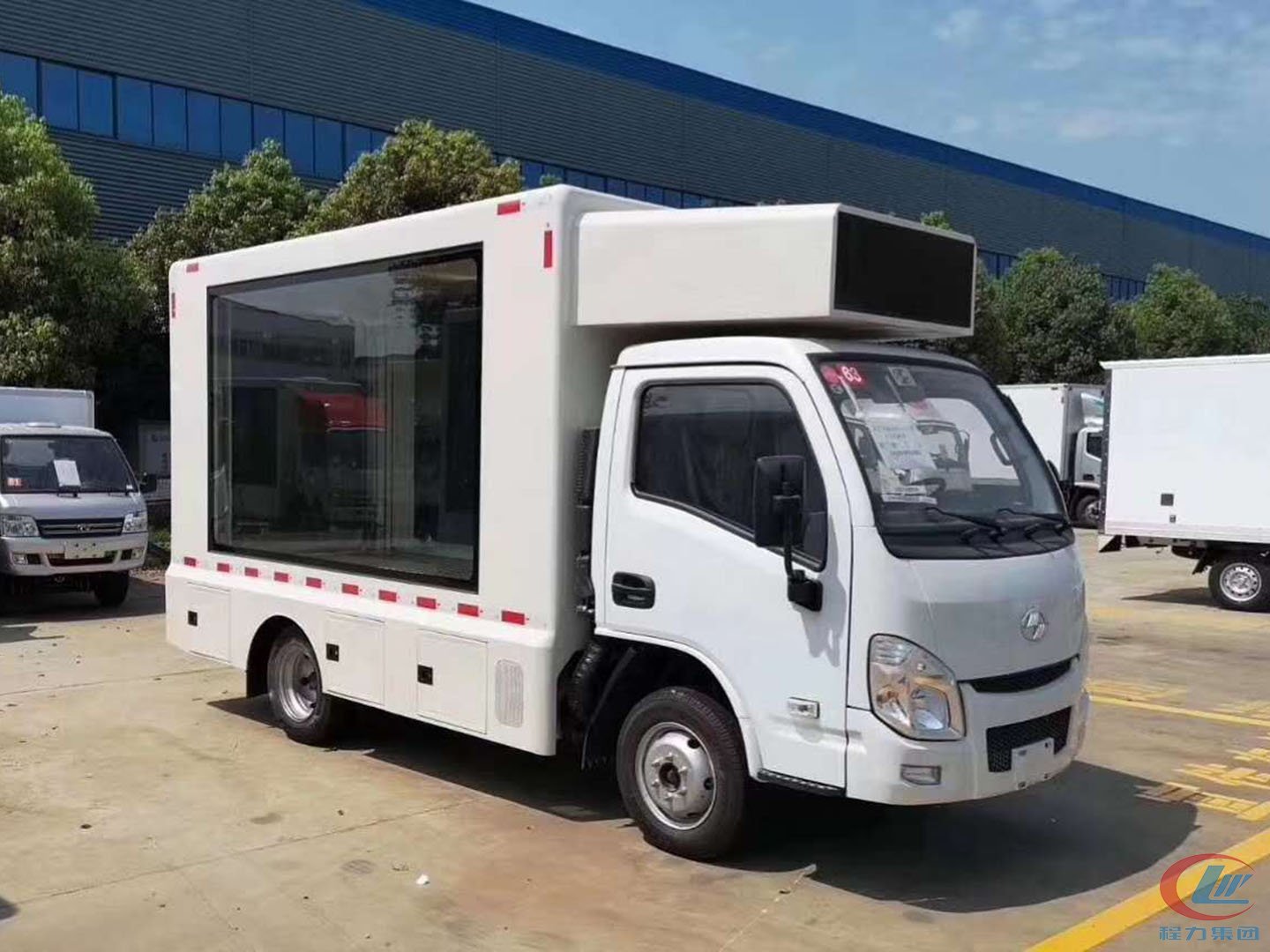 國六躍進小福星S70廣告宣傳車圖片