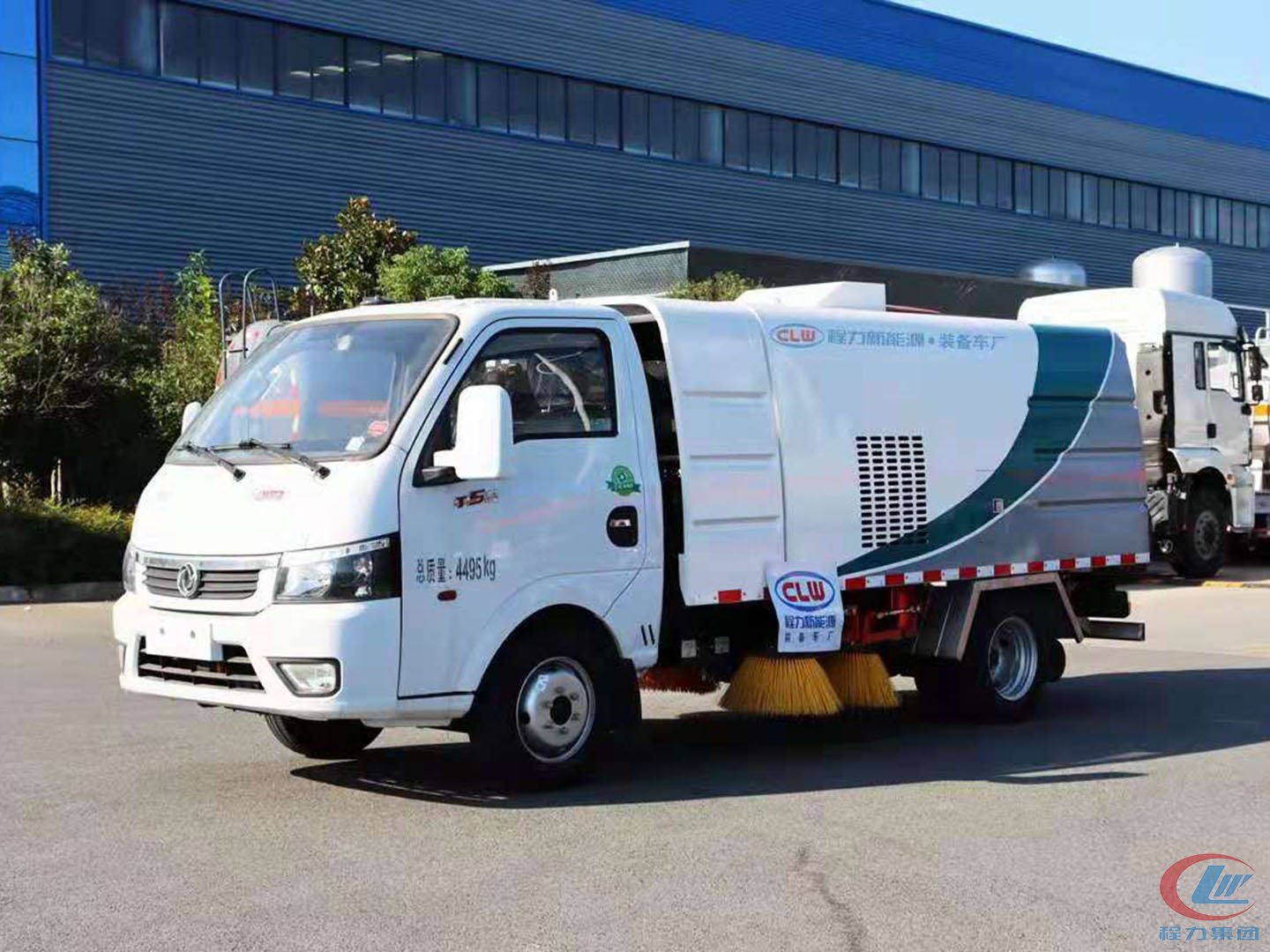 東風(fēng)途逸純電動(dòng)掃路車(chē)