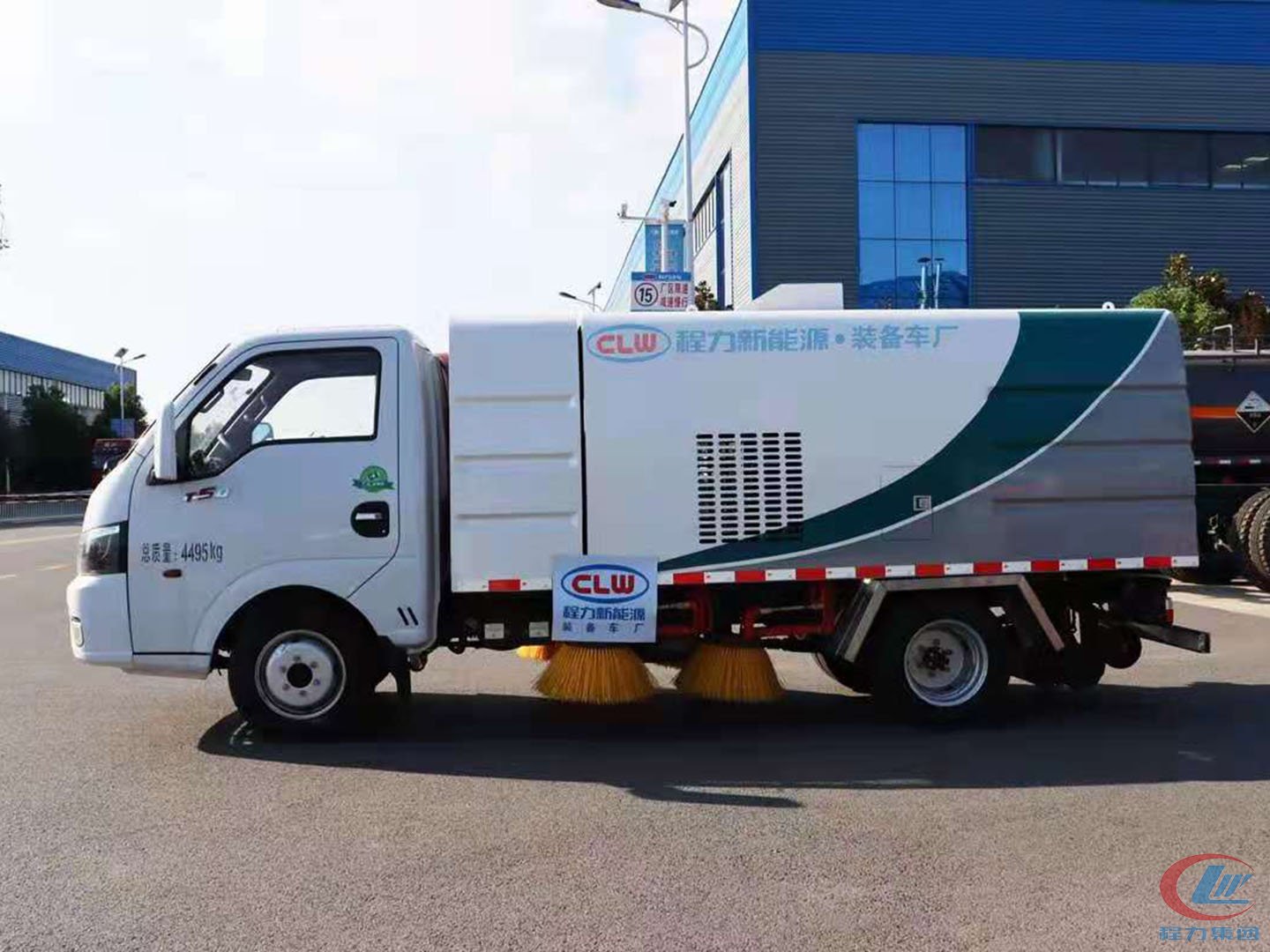 東風(fēng)途逸純電動(dòng)掃路車(chē)