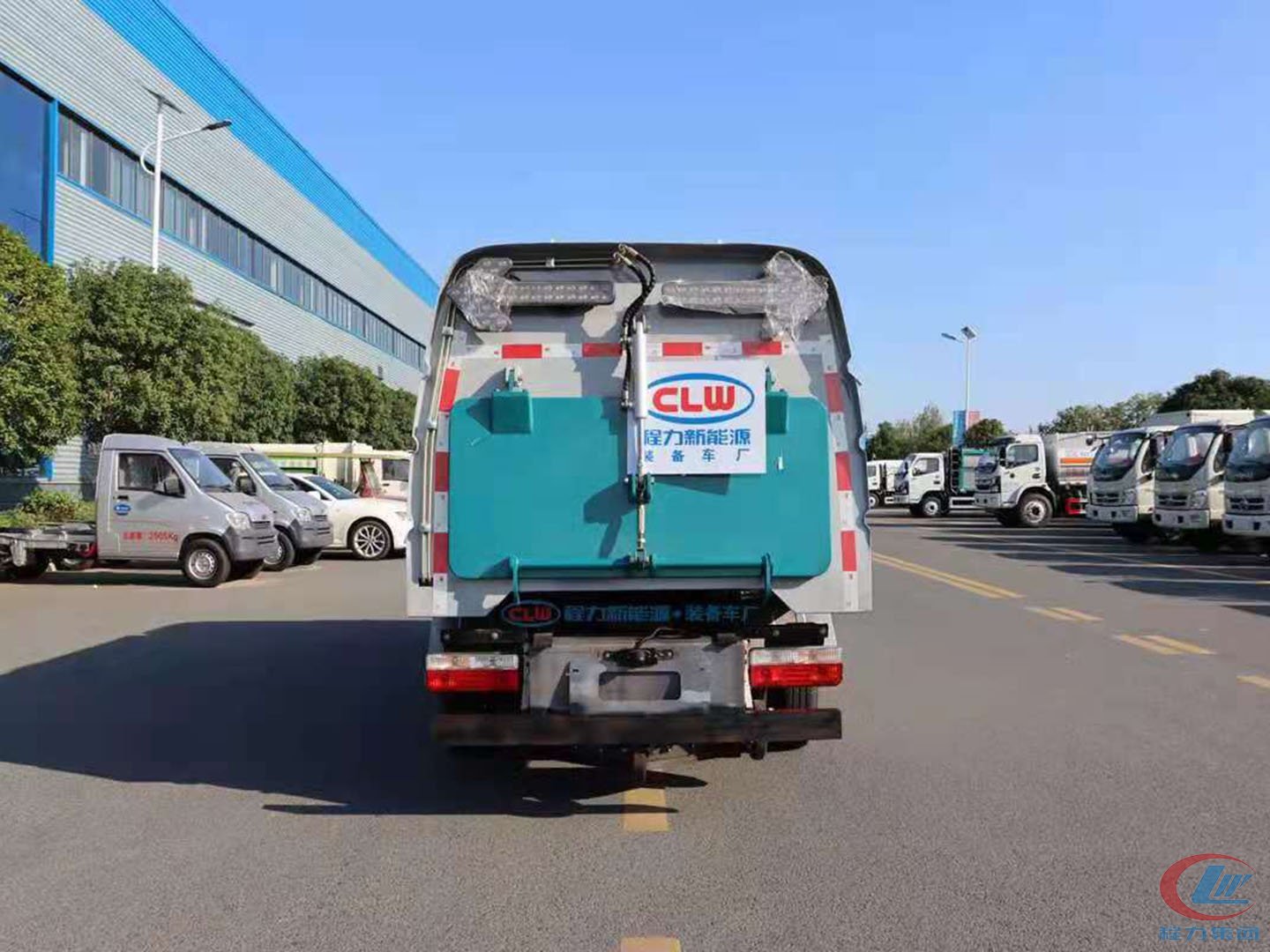 東風(fēng)途逸純電動(dòng)掃路車(chē)
