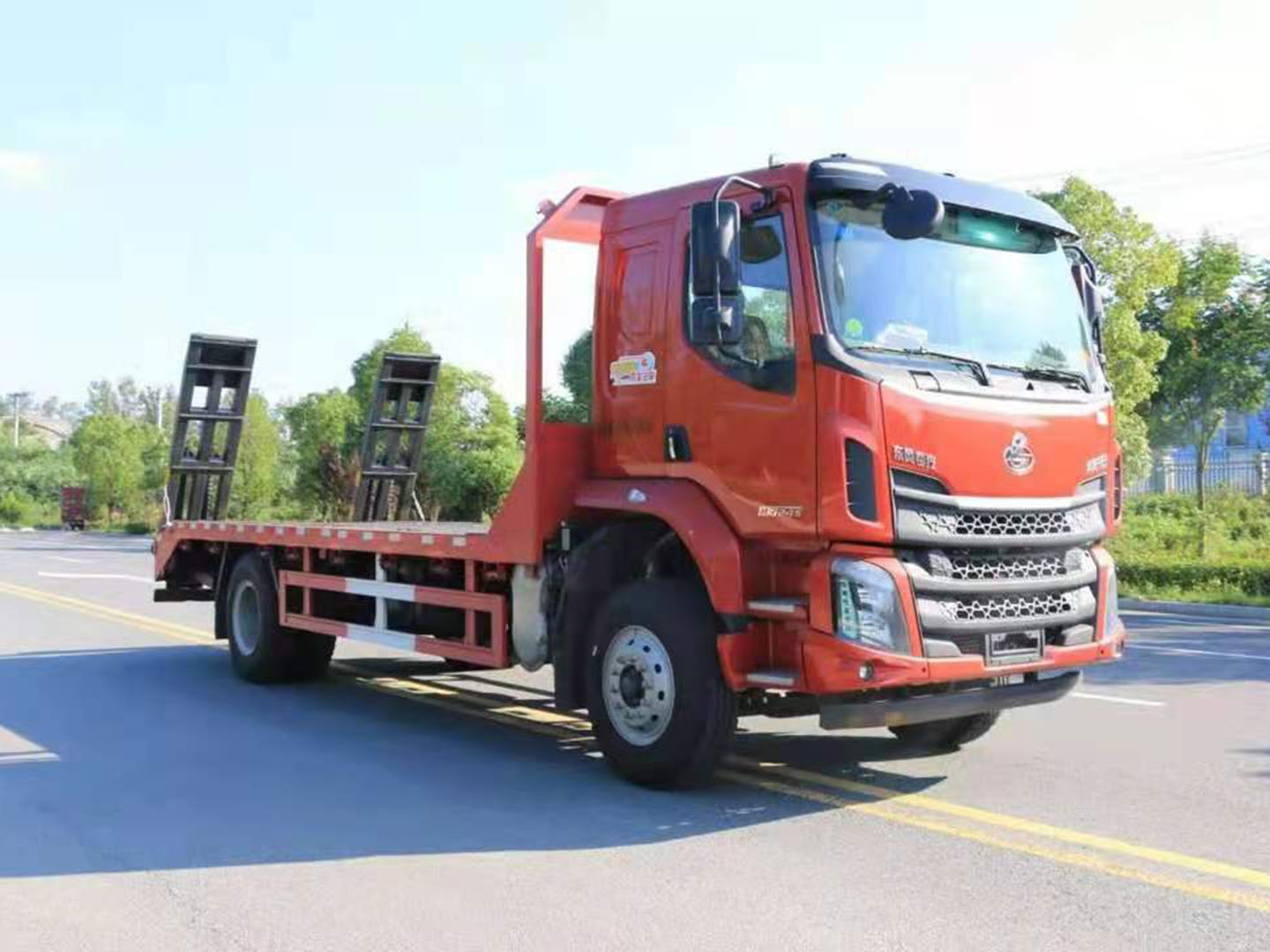 東風(fēng)柳汽乘龍單橋平板車
