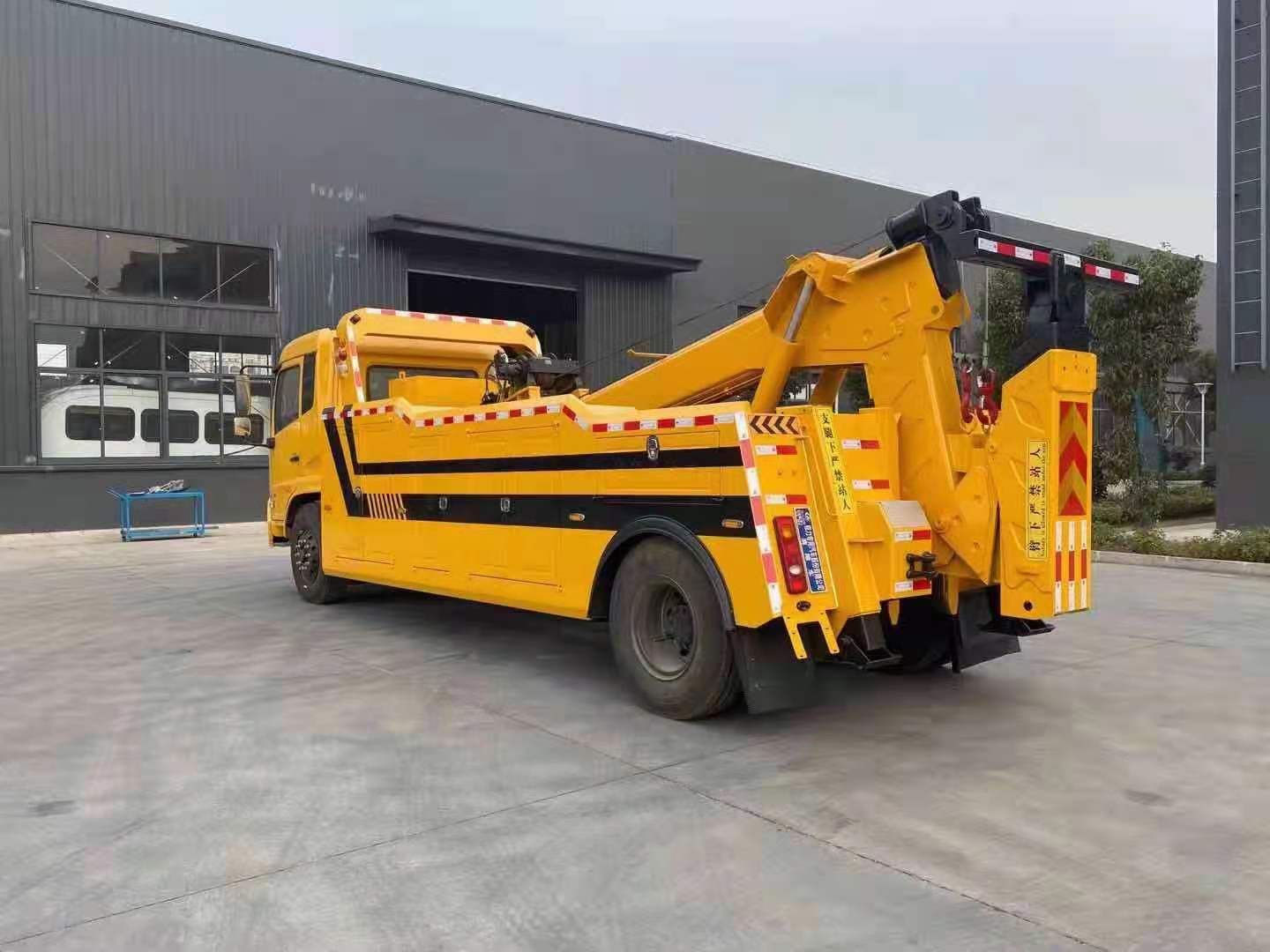 國(guó)六東風(fēng)天錦拖吊連體清障車