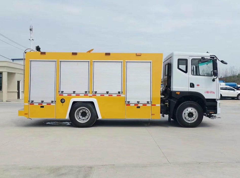 東風(fēng)D9排水搶險車