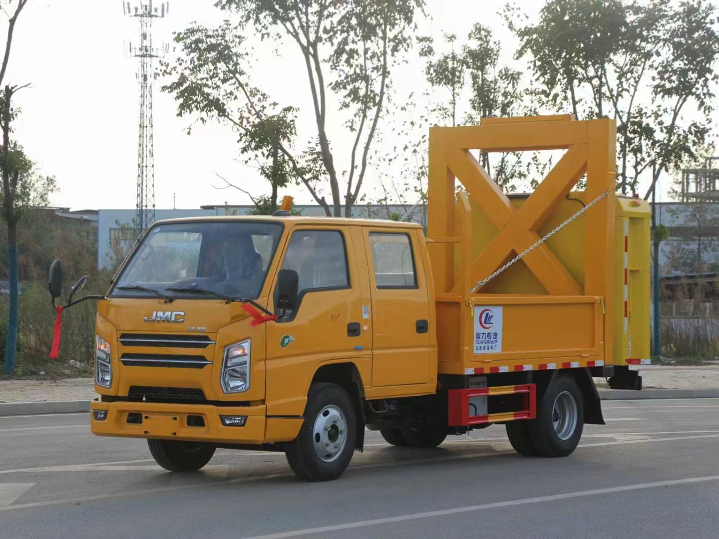 國(guó)六江鈴雙排防撞緩沖車