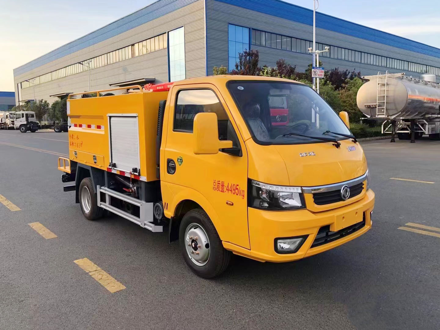 國(guó)六東風(fēng)途逸高壓清洗車