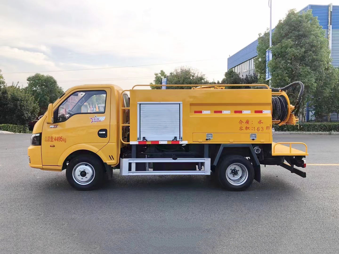 國(guó)六東風(fēng)途逸高壓清洗車