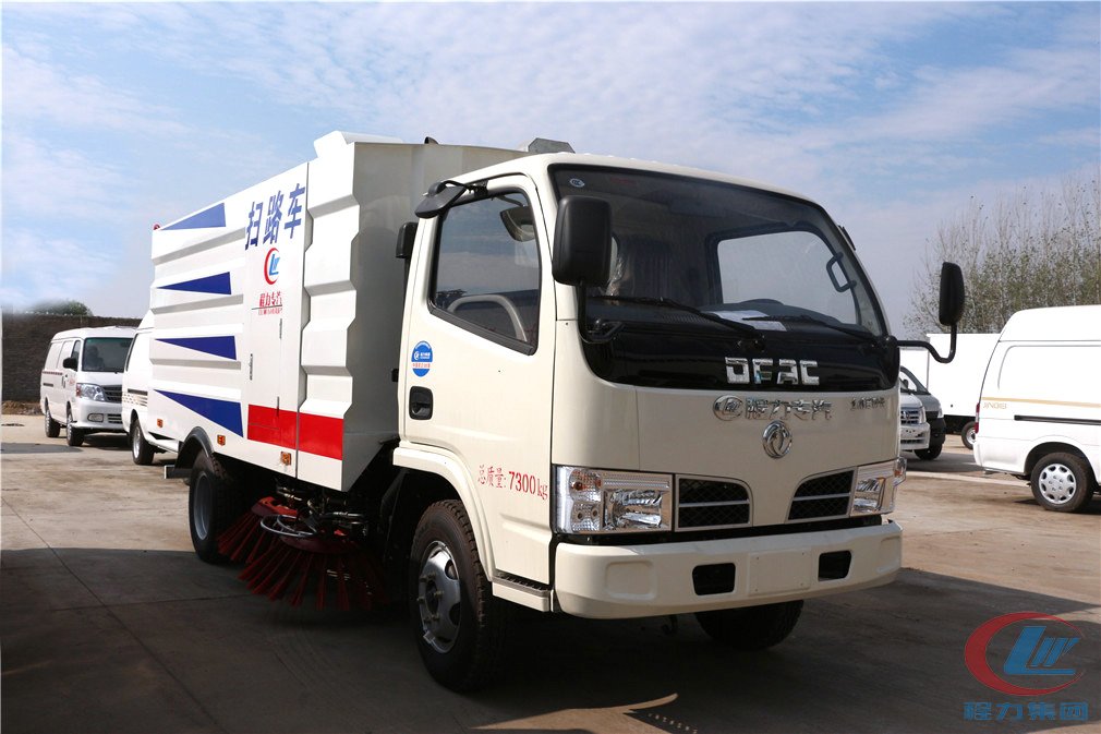 小多利卡掃路車(chē)
