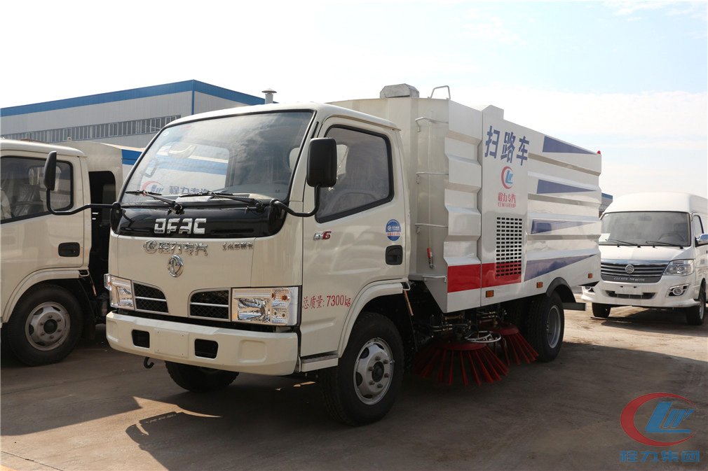 小多利卡掃路車(chē)