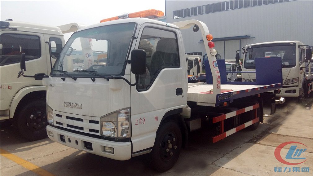 湖北程力五十鈴藍(lán)牌一拖二清障車側(cè)面圖