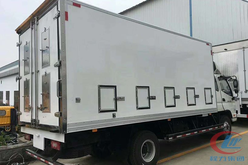 奧鈴5.1米廂長(zhǎng)雞苗車(chē)側(cè)面圖