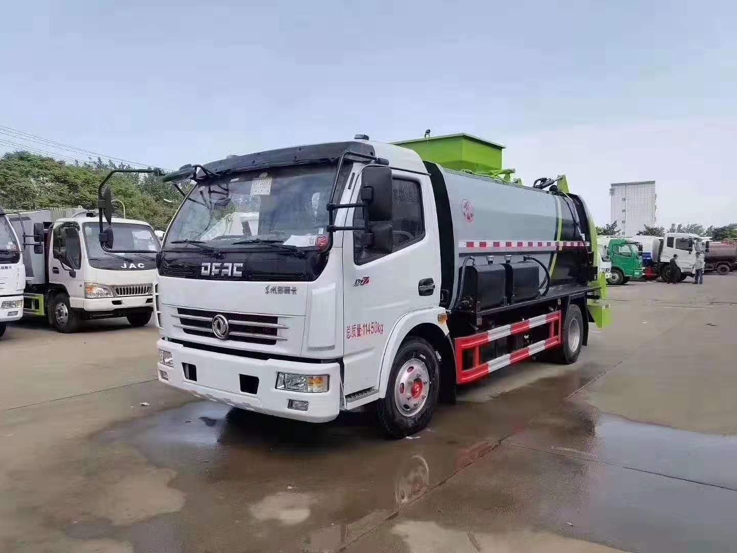 東風(fēng)多利卡D7方罐餐廚垃圾車(chē)