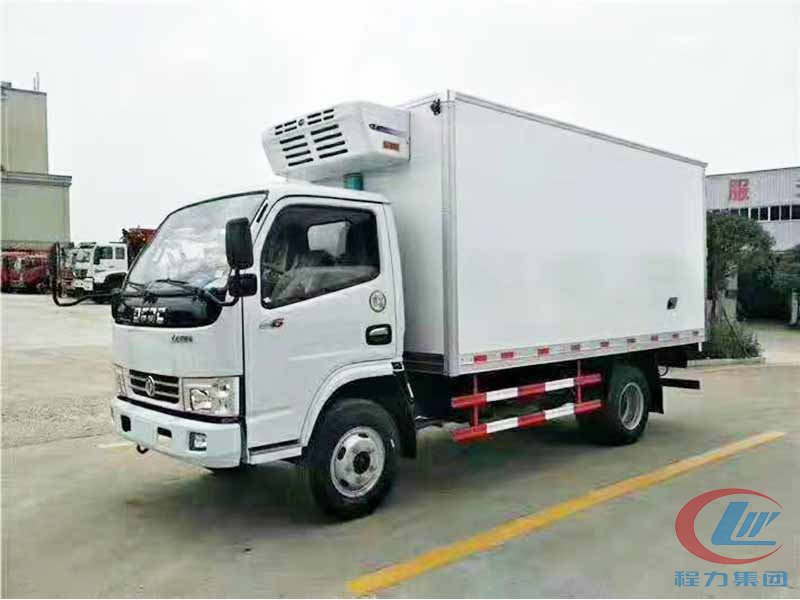 湖北程力東風(fēng)小多利卡冷藏車(chē)側(cè)面圖