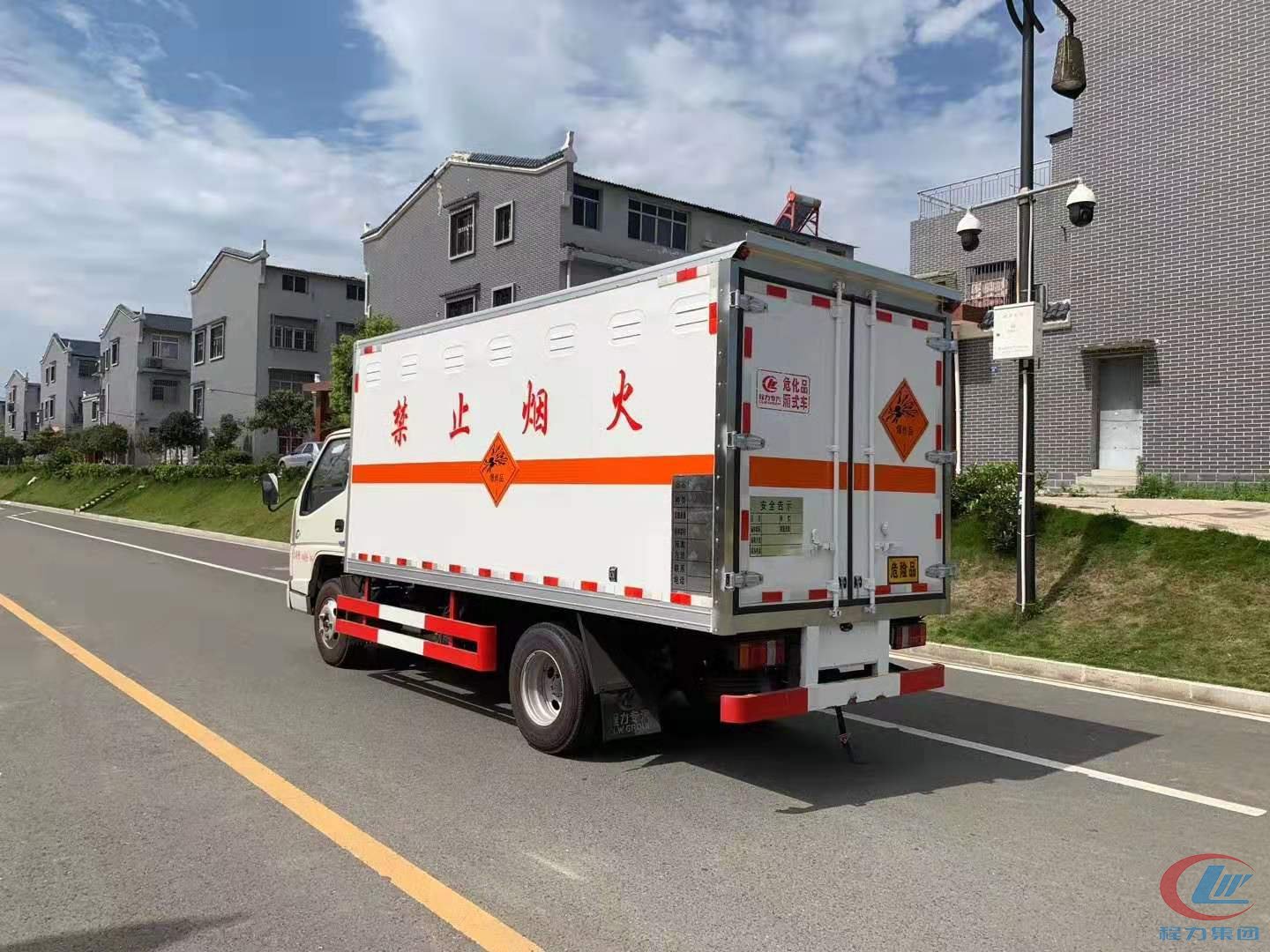 國(guó)六江鈴危險(xiǎn)品運(yùn)輸車，江鈴國(guó)六防爆車