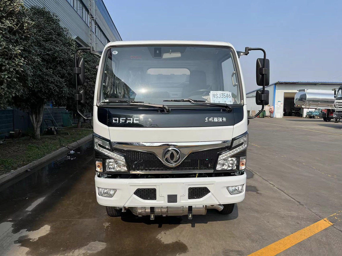 國(guó)六程力牌東風(fēng)小福瑞卡/多利卡5方加油車