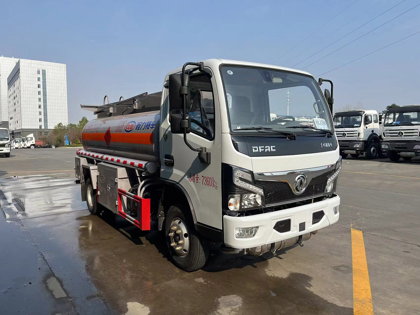 國(guó)六程力牌東風(fēng)小福瑞卡5方加油車