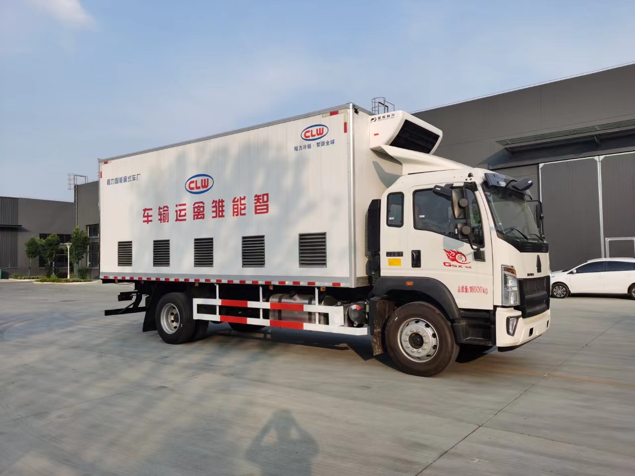 國(guó)六重汽豪沃雞苗車|畜禽運(yùn)輸車